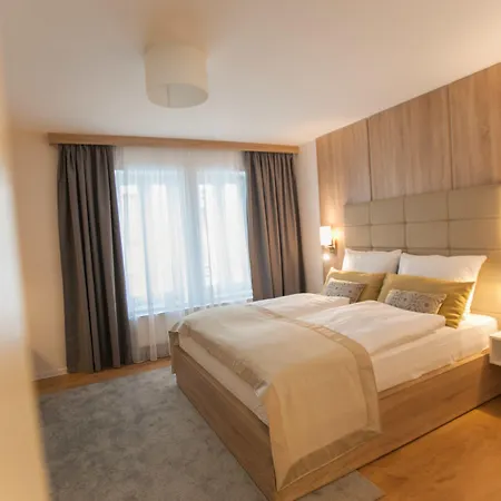 Cosy Aparthotel 4*