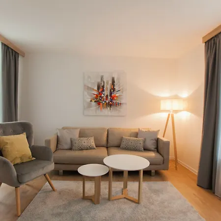 Cosy Aparthotel 4*