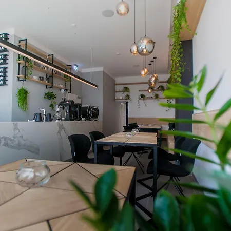 Cosy Aparthotel 3*